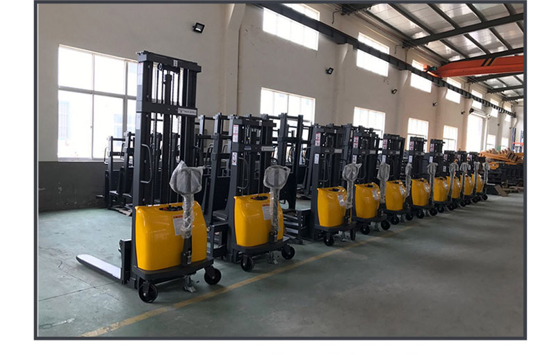 半電動托盤堆高車3