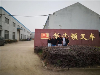 購買電動叉車的關鍵是了解電動叉車的定義!