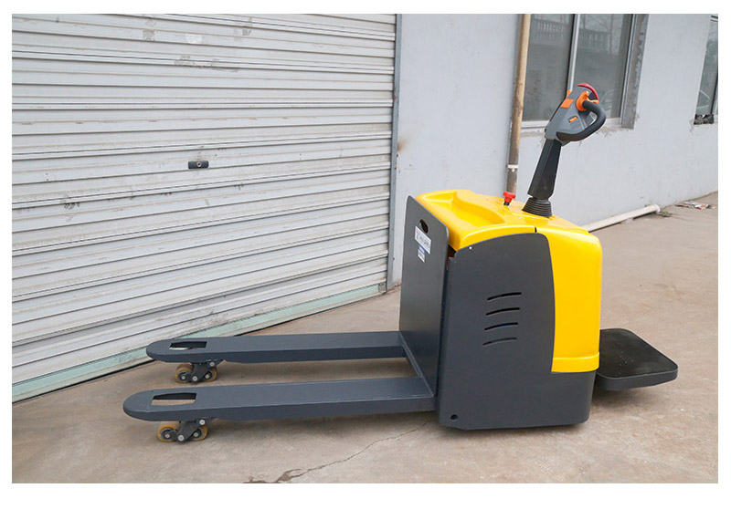 小型電動平板搬運車2