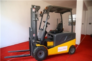 當座駕電動叉車出現(xiàn)什么問題的時候需要大規(guī)模修理？