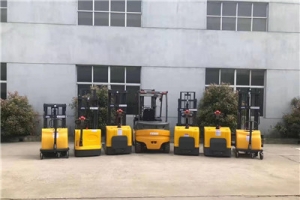 如何讀懂輕型全電動堆高車的技術參數？