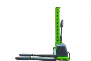 倉儲叉車廠家保養叉車充電器的細則