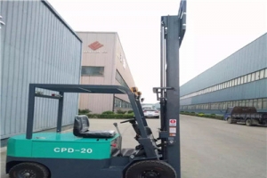 如何判斷電動(dòng)倉(cāng)儲(chǔ)叉車廠家價(jià)格是否合理？