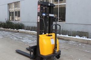 半電動堆高車液壓系統(tǒng)故障診斷的常用方法有哪些？