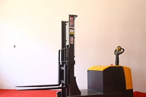 電動叉車有支腿和無支腿的優缺點你了解嗎？