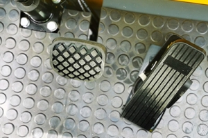 電動液壓叉車的配置決定了操作細節