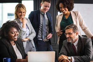 電動叉車廠家為您分享員工培訓成功的方法