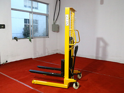 手動(dòng)叉車