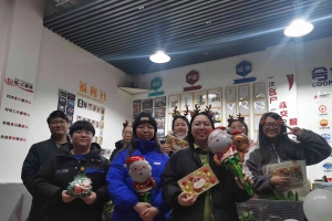 新牛頓電動叉車廠家成功舉辦圣誕節慶?；顒?></a>
            </div>
            <div   id=