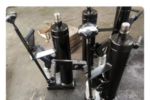 手動堆高車漏油？自己動手換油封！