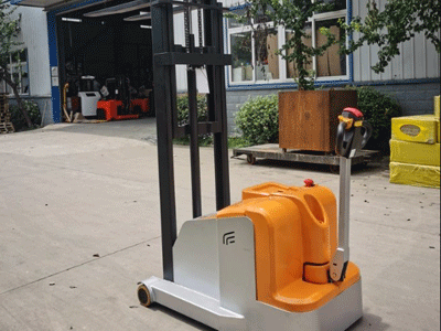 泰興市新牛盾步行式平衡重堆高車優勢講解!