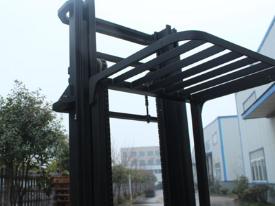 電動三向堆垛揀選車細節(jié)