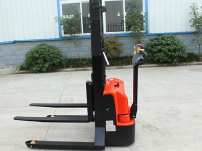 步行式跨腿全電動堆高車 電商倉庫高效作業神器