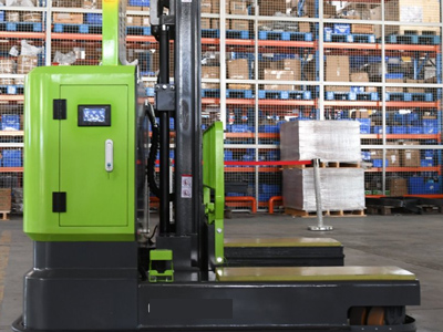 新牛盾叉車鋰電款 可按需定制倉儲車型