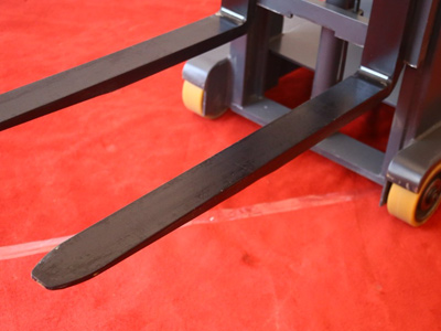 堆高車對比細節