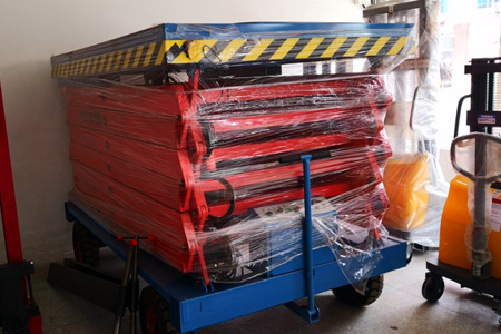 剪叉式升降平臺