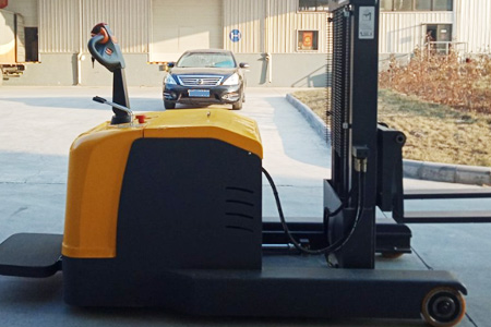 電動堆高車排名