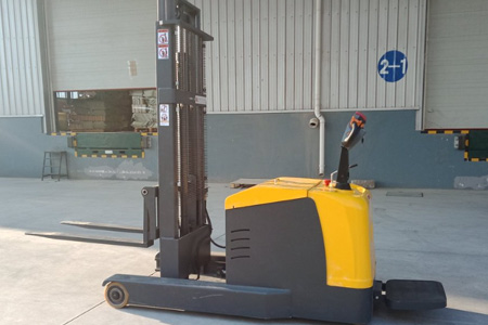 2026年站駕式前移電動堆高車排名前十 速來了解