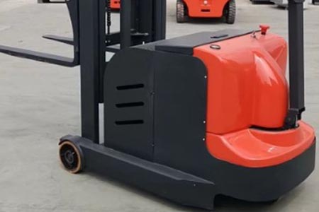 分不清步行式平衡重與普通堆高車？看完本文不選錯