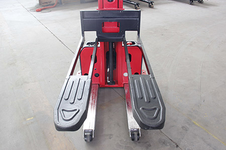 全電動自體登高車