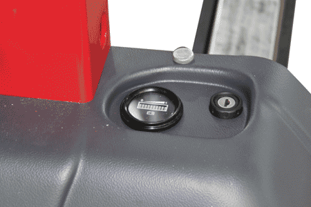 電動隨車叉車怎么用 上下貨車輕松裝卸貨